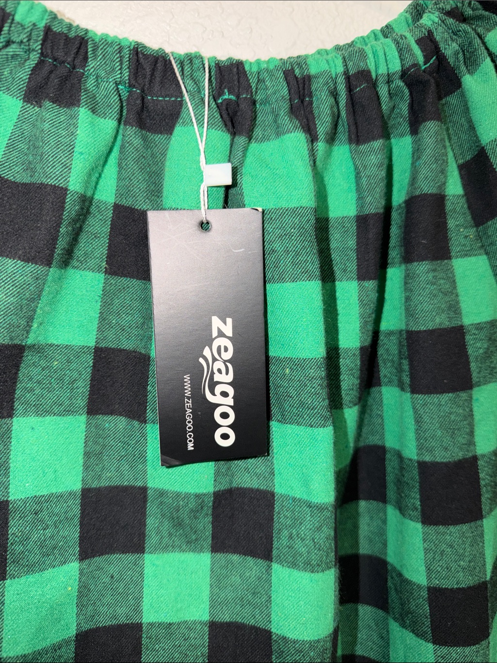 Zeagoo Buffalo Plaid Flannel Scoop Neck Shirt New With Tags — image 3 of 5